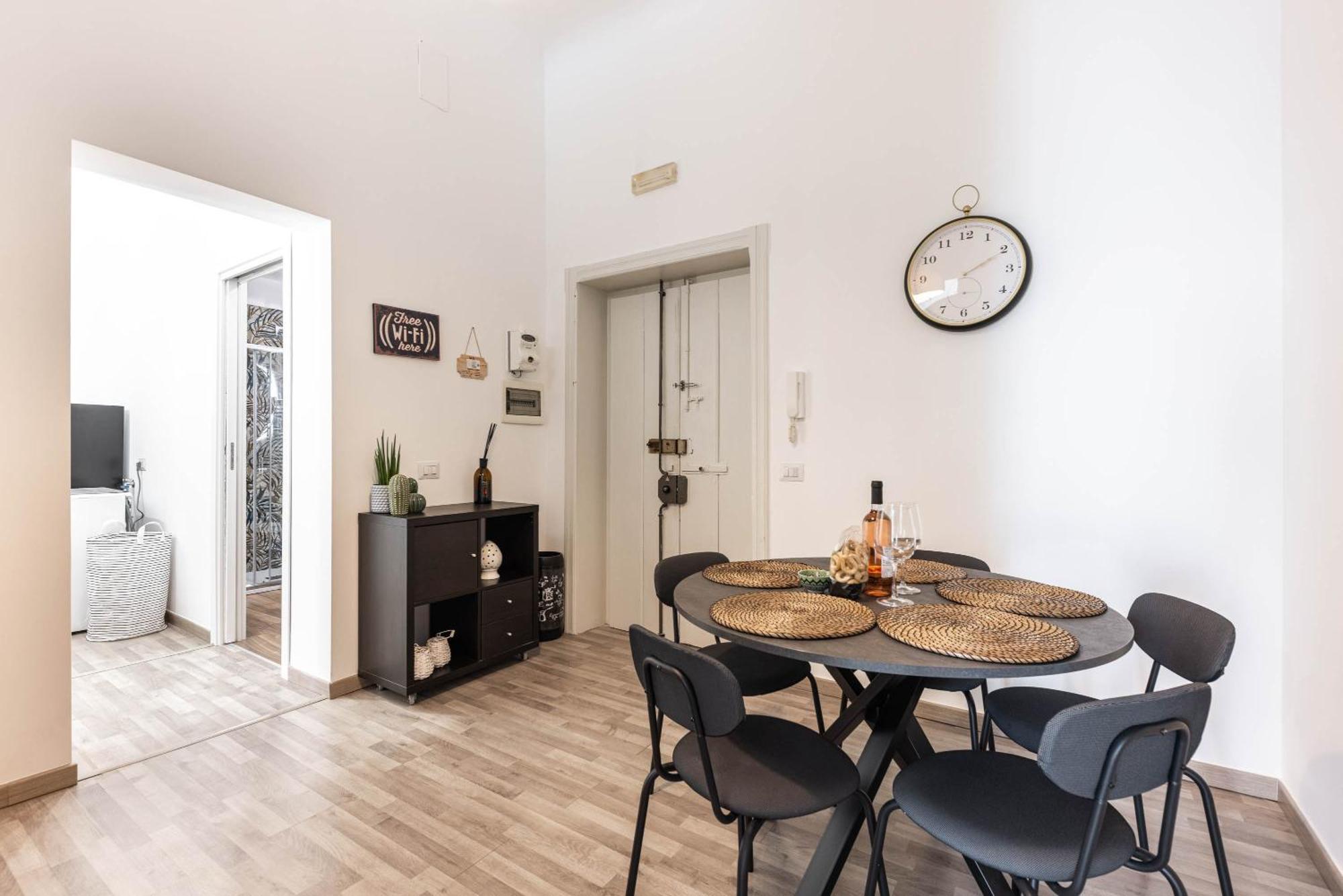 Sun House * Bari